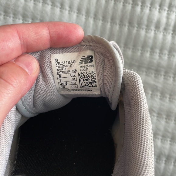 New Balance - Picture 2 of 2